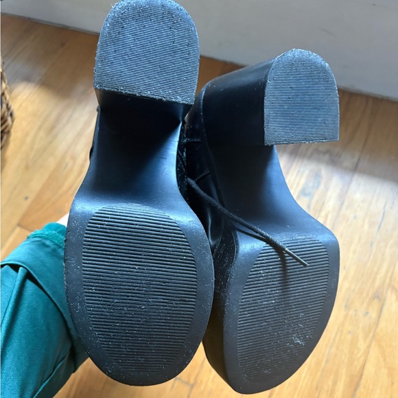 Madden Girl Women's Rileyy Loafer - Picture 6 of 6